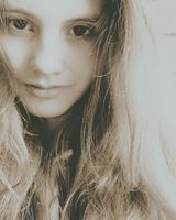 Энже Исаева