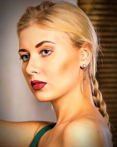 Елена Назарова