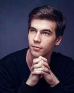 Аскар Салихов