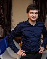 Роман Петров