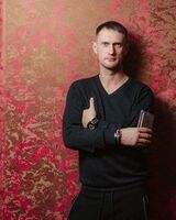 Олег Дельфинов