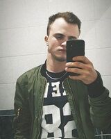 Павел Игнатов