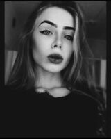 Яна Власова