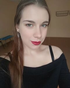Анжелика Сутырина
