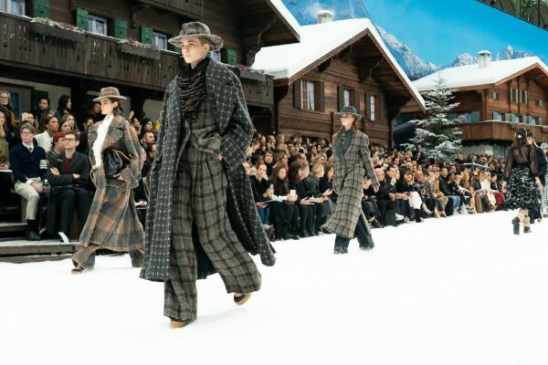 Неделя моды в Париже без мэтра модной индустрии Карла Лагерфельда