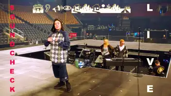 Новые голоса, новые лица, новые Имена ! Приглашаются певицы с нуля без какого-либо опыта в муз.сфере !