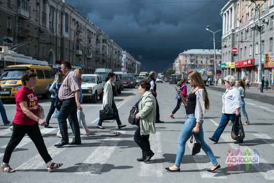 Прохожие, жители райцентра