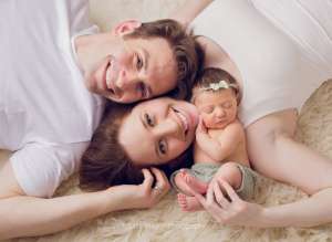 Ребенок 2-3 месяца с родителями на фотосессию