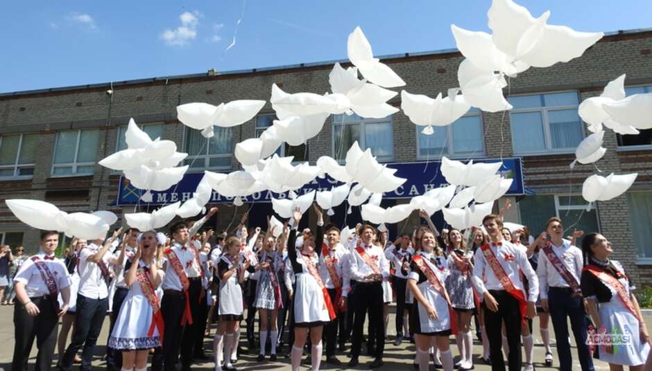 Главная женская роль в короткометражный фильм "Встреча Выпускников" (ВГИК)