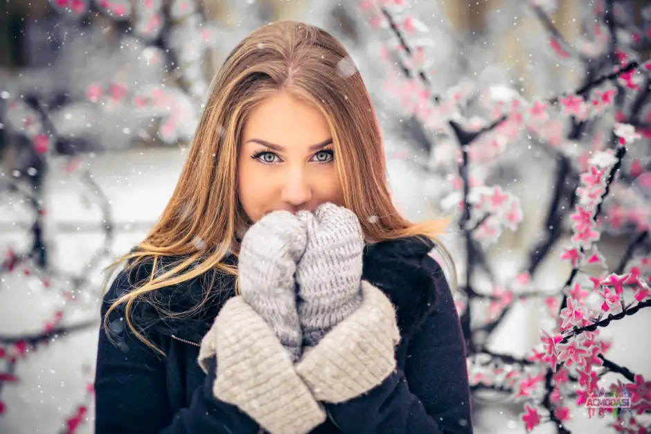 ТФП в Санкт-Петербурге. Ищем девушку для создания атмосферных фото и видео в зимнем городе.