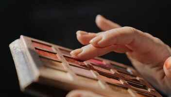 ИЩУ ГРИМЕРА для НЕкоммерческого короткого метра