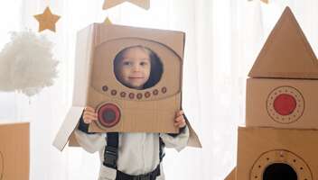 мальчик 7-10 лет на главную роль в ролик "Космический новый год"