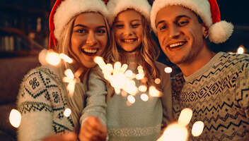 Семья в новогоднюю историю