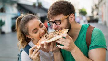 Парень/Девушка - реклама пиццы