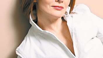 Женщина на роль архивариуса в полнометражный фильм &laquo;Пси Антиномия&raquo;