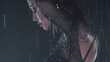 Девушка для видео в Instagram