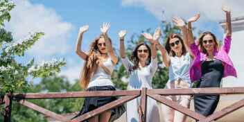 Для работы в Индии приглашаются девушки от 20 до 26 лет!