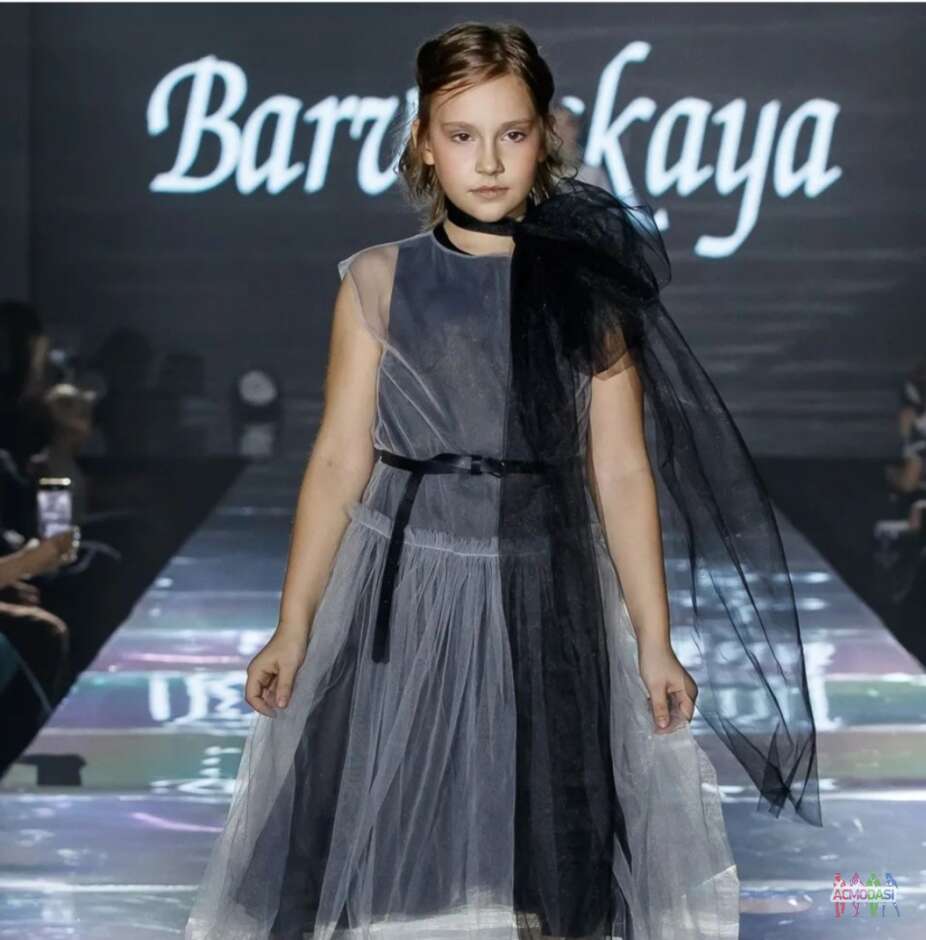 Показ коллекции бренда Barvinskaya. dress
