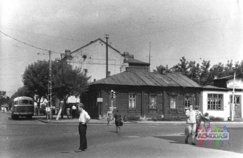 08.08 т/с &quot;Горки&quot; Парень и старичек во дворе&quot; 