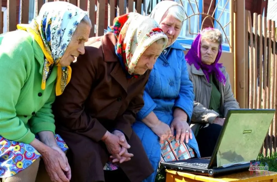 Бабушки в клип молодежной рок группы
