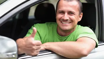 СРОЧНО требуется #ТАКСИСТ в рекламу букмекера: