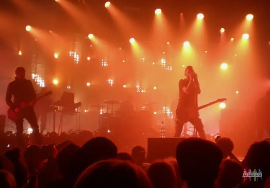 Зрители на новое крутое музыкальное шоу 11, 12 февраля.