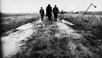 Эпизодические роли, а также массовка в фильм "Песня для соловья" выпускницы Московской школы нового кино Аллы Кахаровой