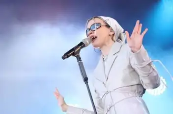 🎹 Ищем вокалистку для нового синт-поп проекта (St. Petersburg / Online)