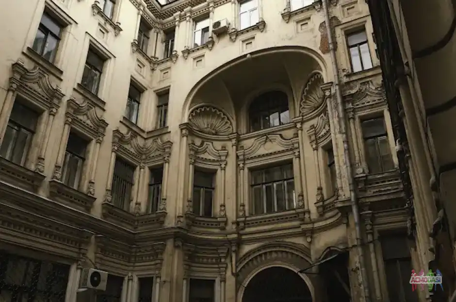 Игровая женская роль в документальном полном метре