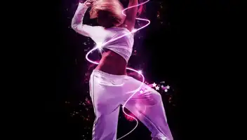 Девушка для ролика в соц сети