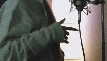 Люди в творческое объединение