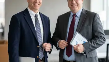 Мужчины 40-55 лет, разговорный уровень АНГЛИЙСКОГО языка, европейский типаж, сдержанные, интеллигентные,фактурные.