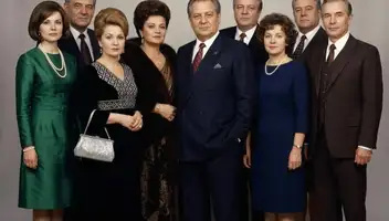 По сюжету: гости на свадьбе героев, 1960е.
