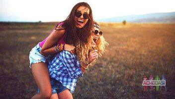 Продюсерский центр "URA RECORDS" город Москва объявляет Кастинг среди девушек!