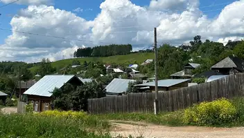 Групповка в клип хип-хоп исполнителя