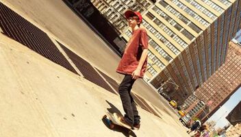 Нужен парень  16-17 лет для съемок в рекламном ролике 