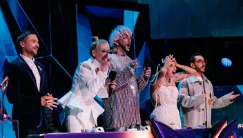 Зрители на музыкальное шоу "Маска" 12 марта