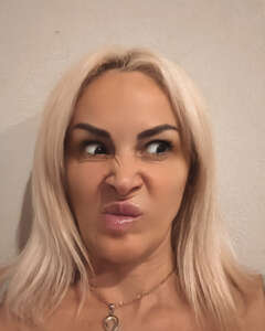 Теона Кетия Раздражение