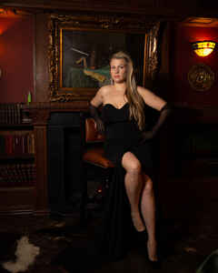 Елена  Грусть