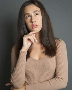 Юма Тавадян Задумчивость