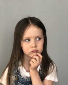 Анастасия Калиновская Задумчивость