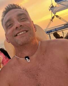 Владимир  Счастье