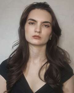 Ева Доронина Усталость