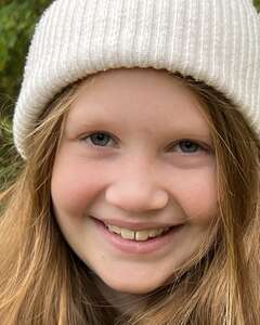 Маруся Погорелова  См Счастье