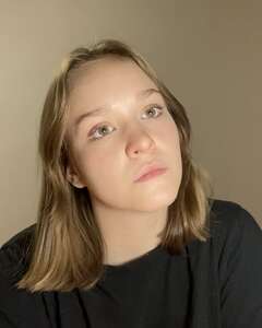 Арина Рослик Задумчивость