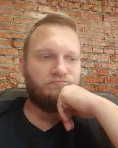 Антон Ульянов Задумчивость