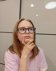 Ева Королева Задумчивость