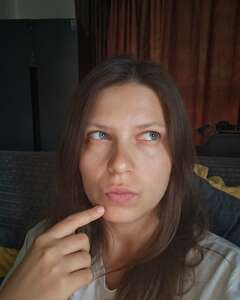 Карина Искра Задумчивость