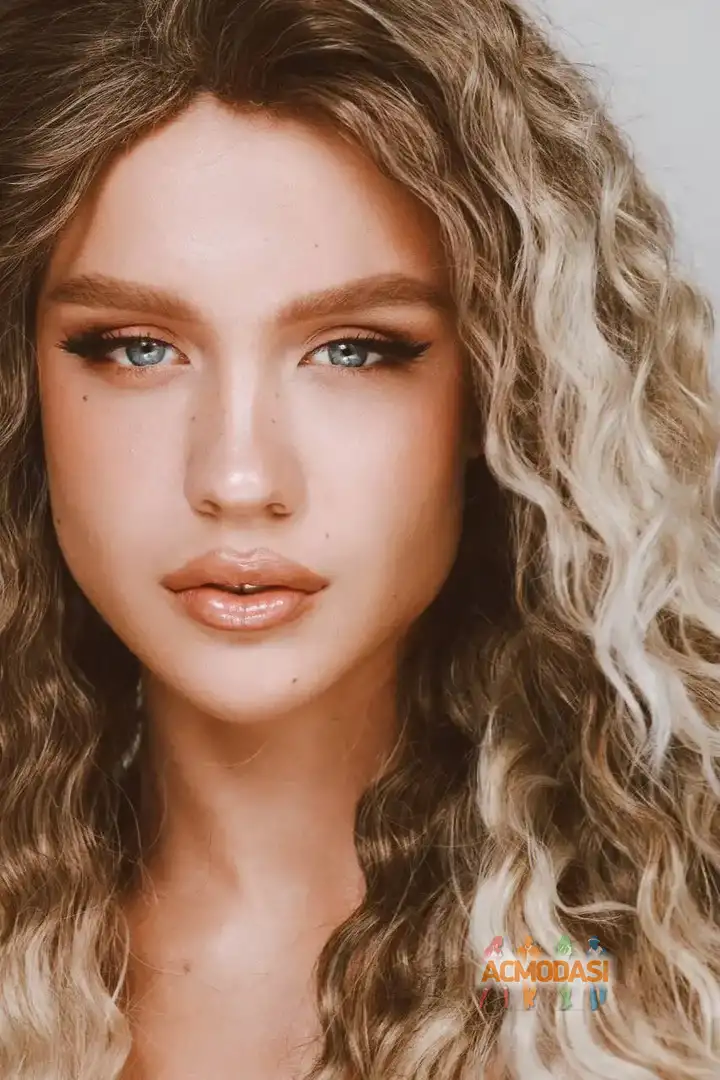 Ульяна Юрьевна Смирнова фото №1944771. Загружено 06 Января 2026