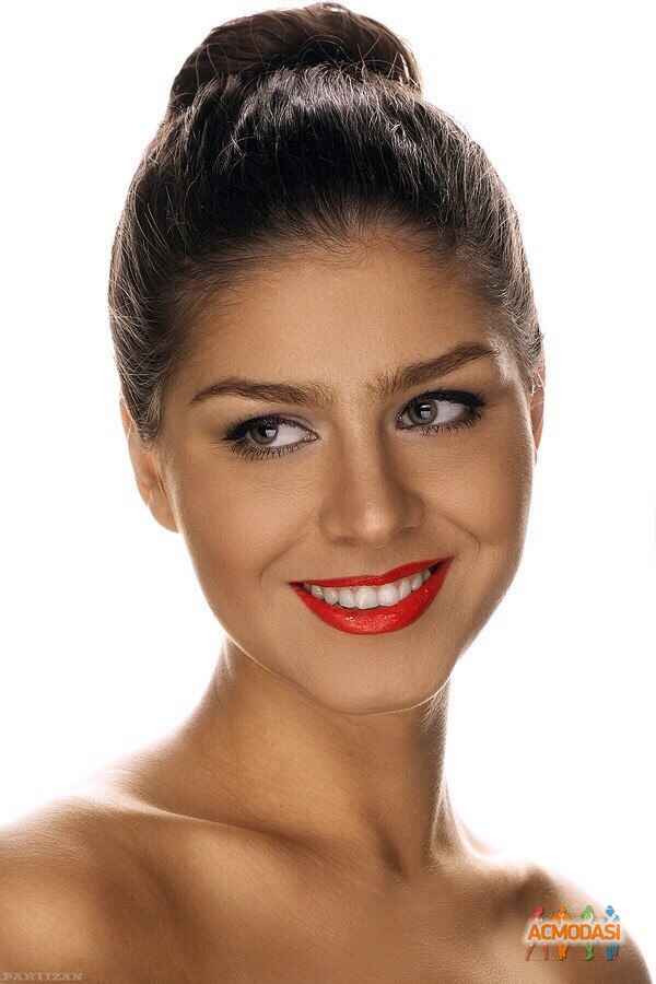 Александра Анатольевна Артемьева фото №805535. Загружено 19 Января 2015